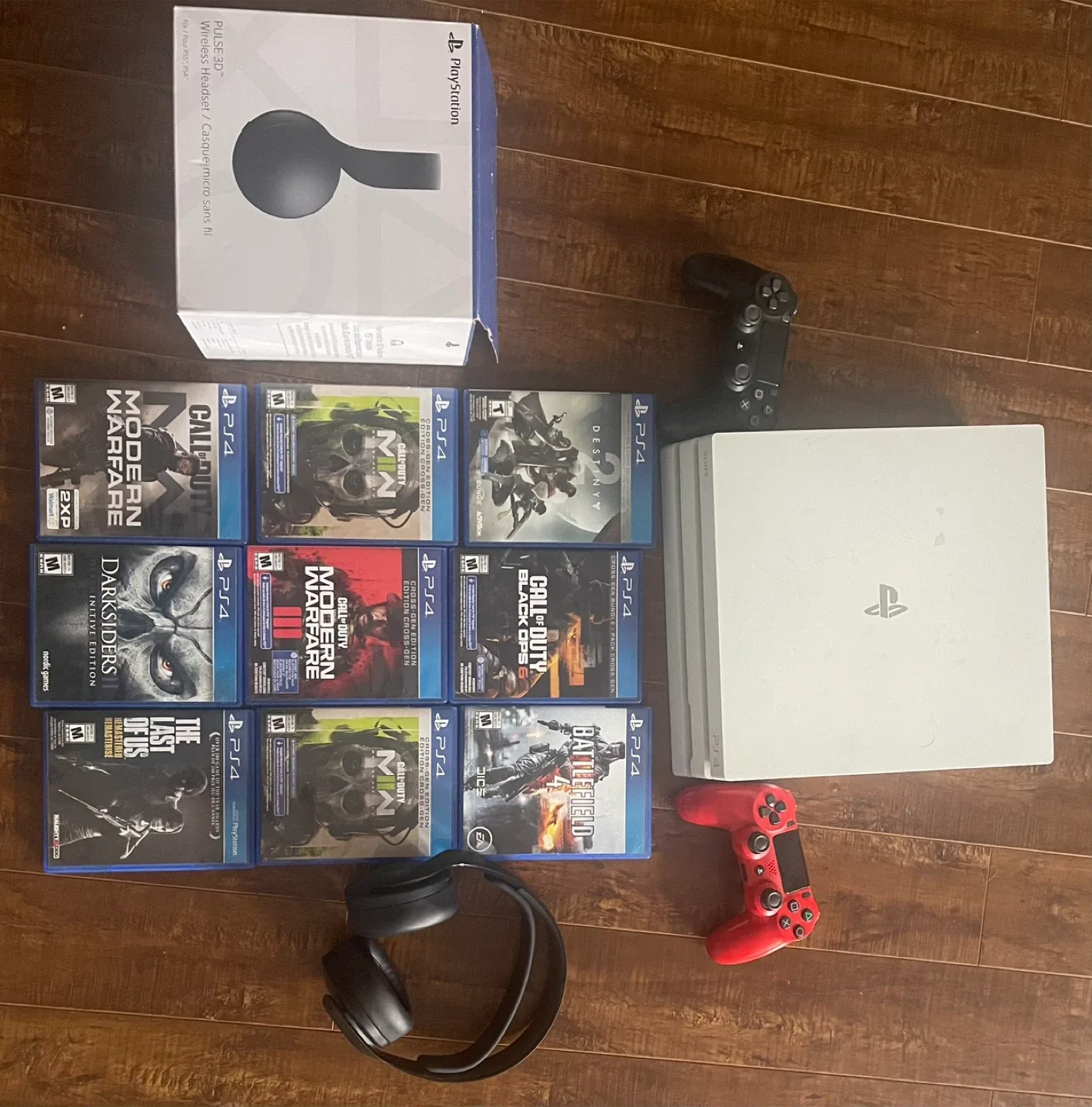 PlayStation Pulse 3D Wireless Headset + PS4 Games $300 image indicator(3)