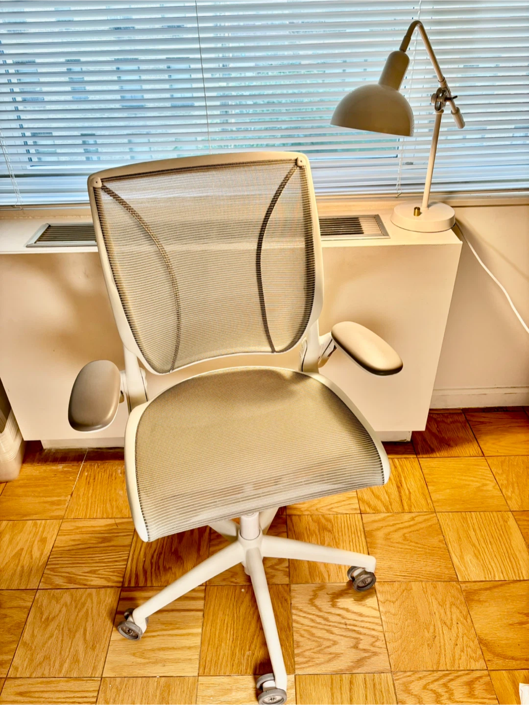 Humanscale Diffrient World Mesh Chair - White - photo 2