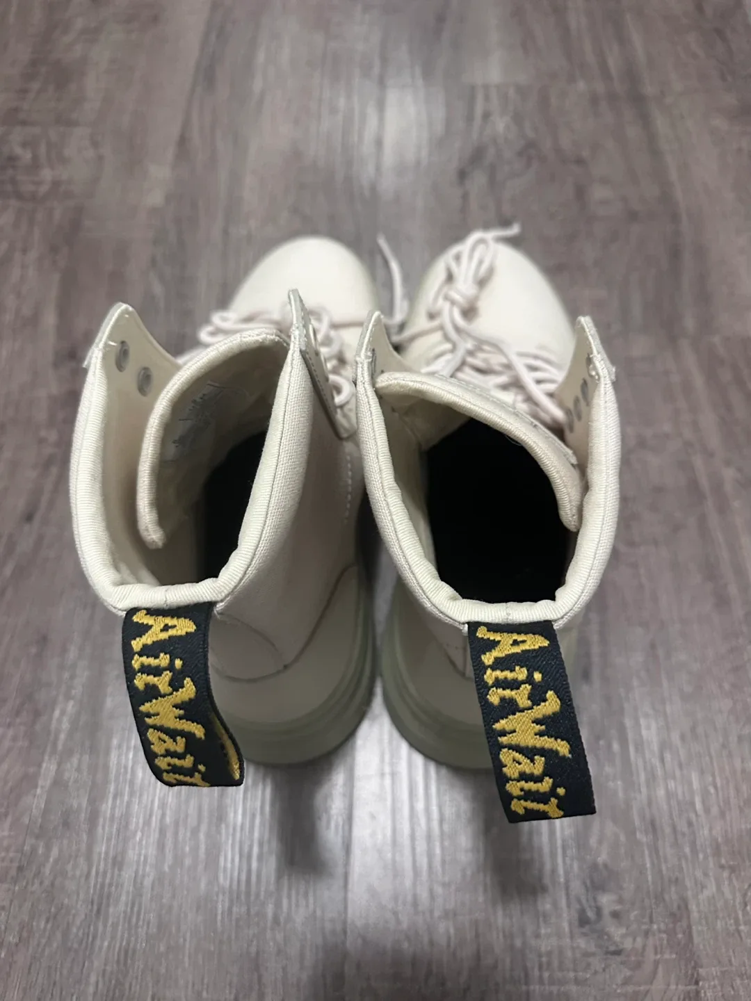 New, Dr. Martens Combs Boots US M9 image indicator(2)