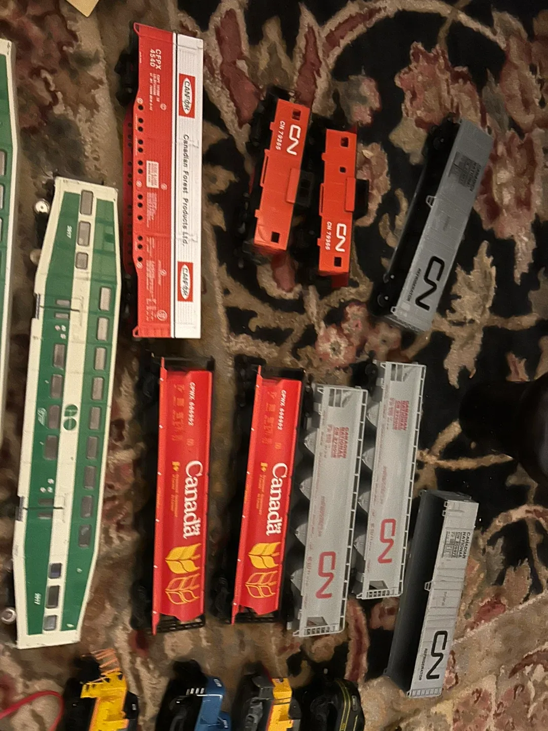 Model Train Set - Various Locomotives & Cars image indicator(8)