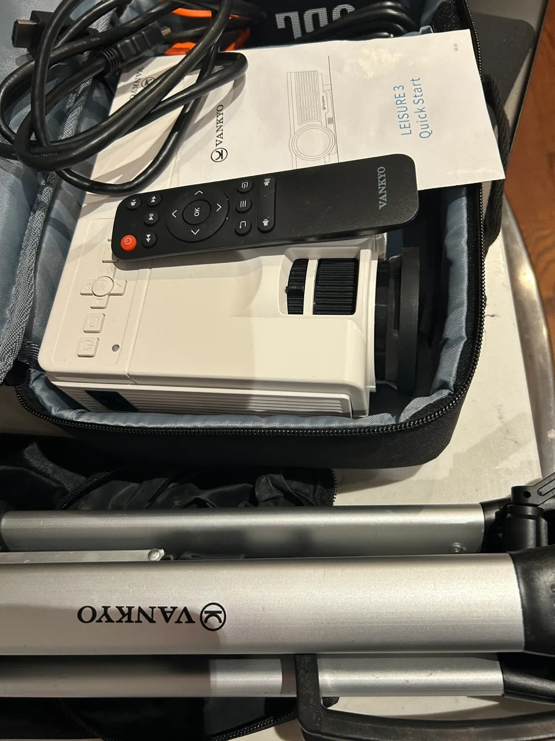 VANKYO Leisure 3 Projector with Tripod image indicator(3)