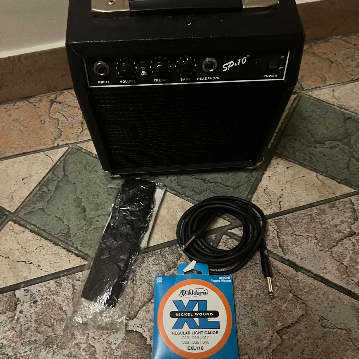 Rogue Semi Acoustic Guitar with SP.10 Amp image indicator(2)