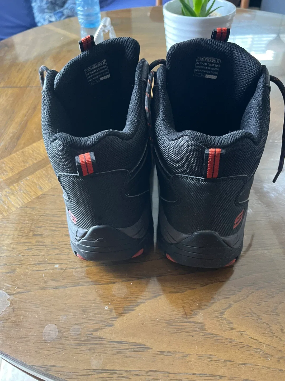 Skechers Outdoor Hiking Boots - Black & Red image indicator(3)