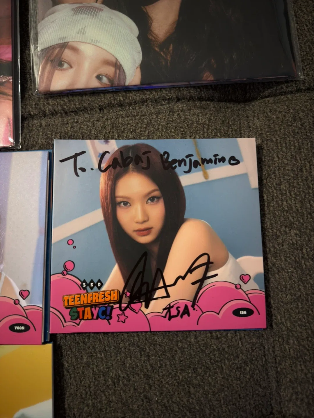 MEGA Kpop Bundle - 70+ PC, photo books, inclusions! image indicator(3)