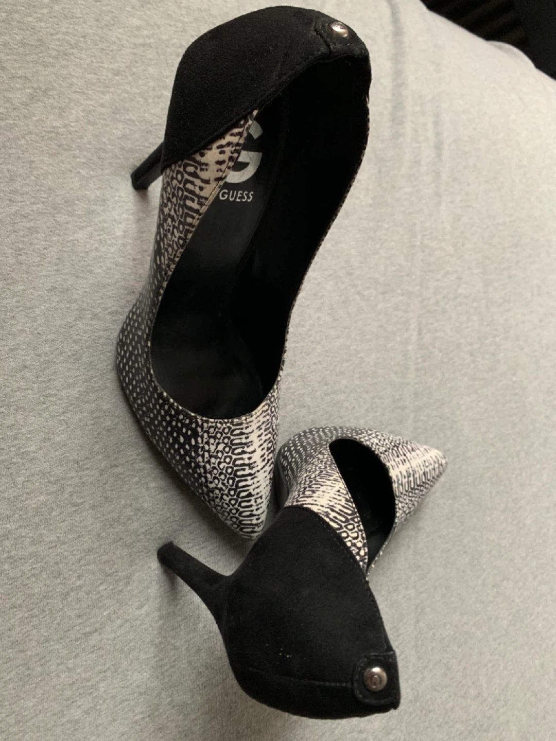 G by Guess Black & White Heels - Size 8.5M #Cleanout - photo 4