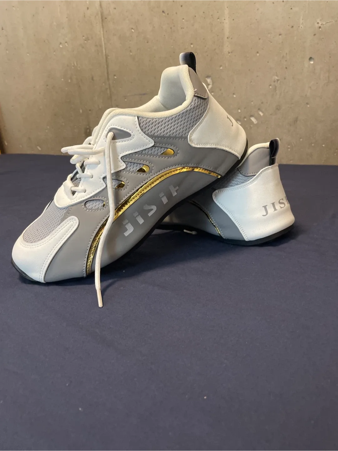 JISIF Grey & White Sneakers