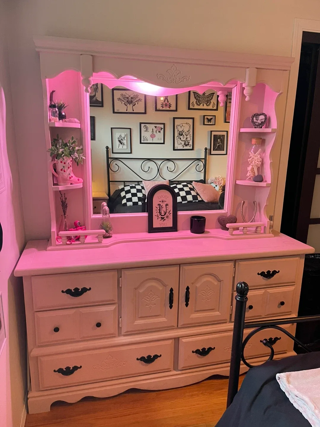 Dresser and night stands set - shabby chic/farmhouse style