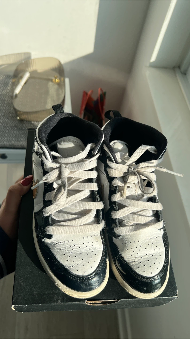 Jordan 1 Mid SE (PS) Size 2Y - photo 3