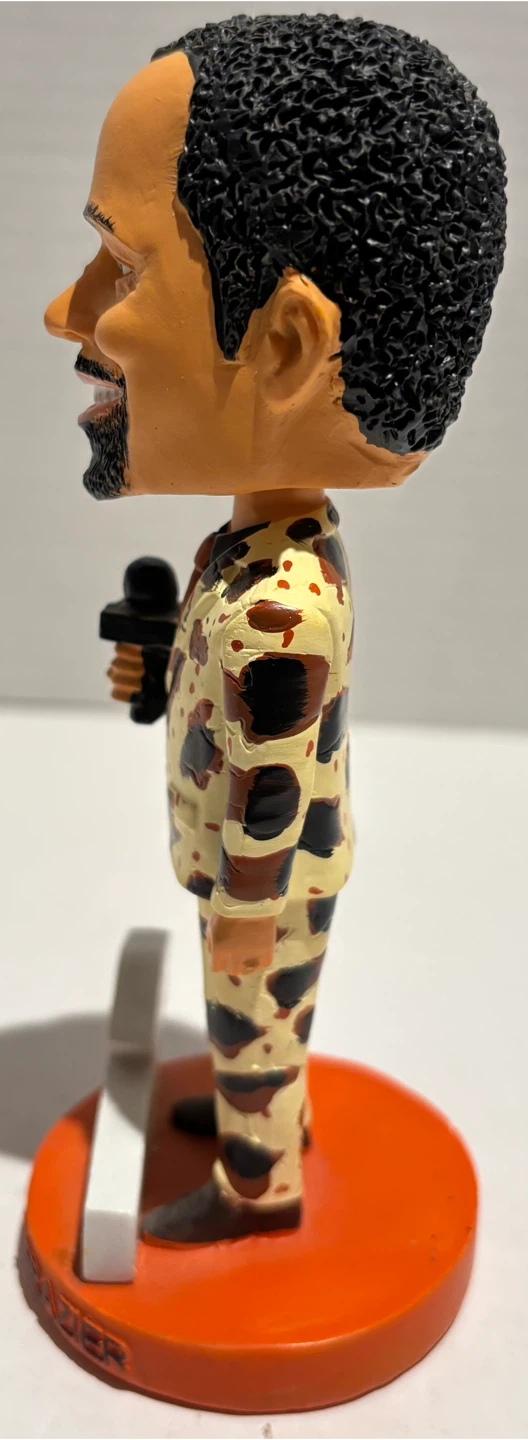 Walt "Clyde" Frazier Knicks Bobblehead - photo 2