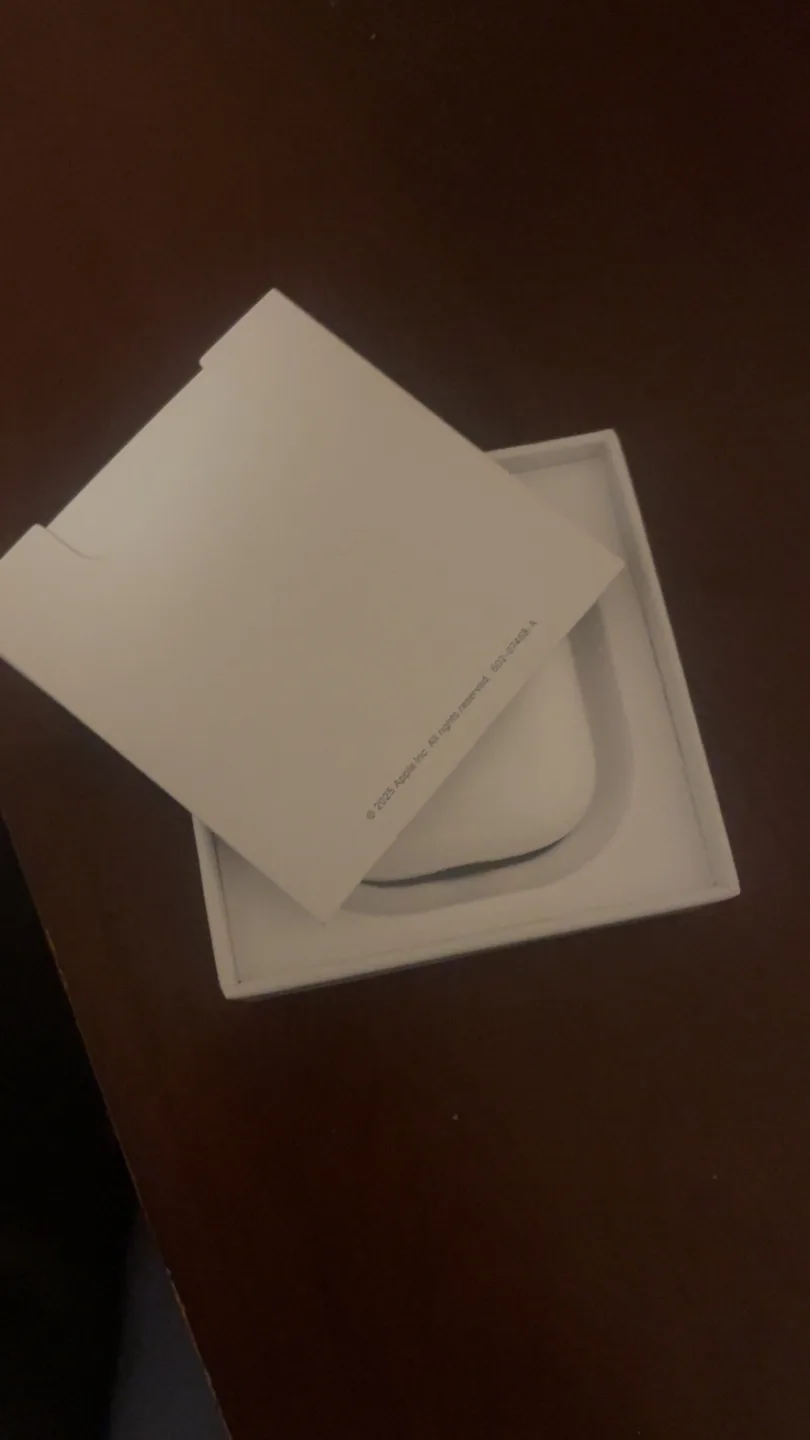 AirPods 4 image indicator(4)