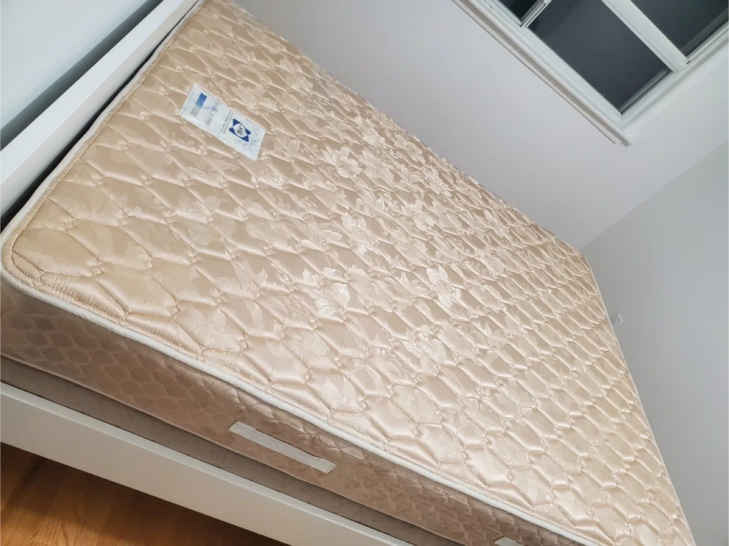 Queen Sealy FirmFlex 1000 Mattress #cleanout