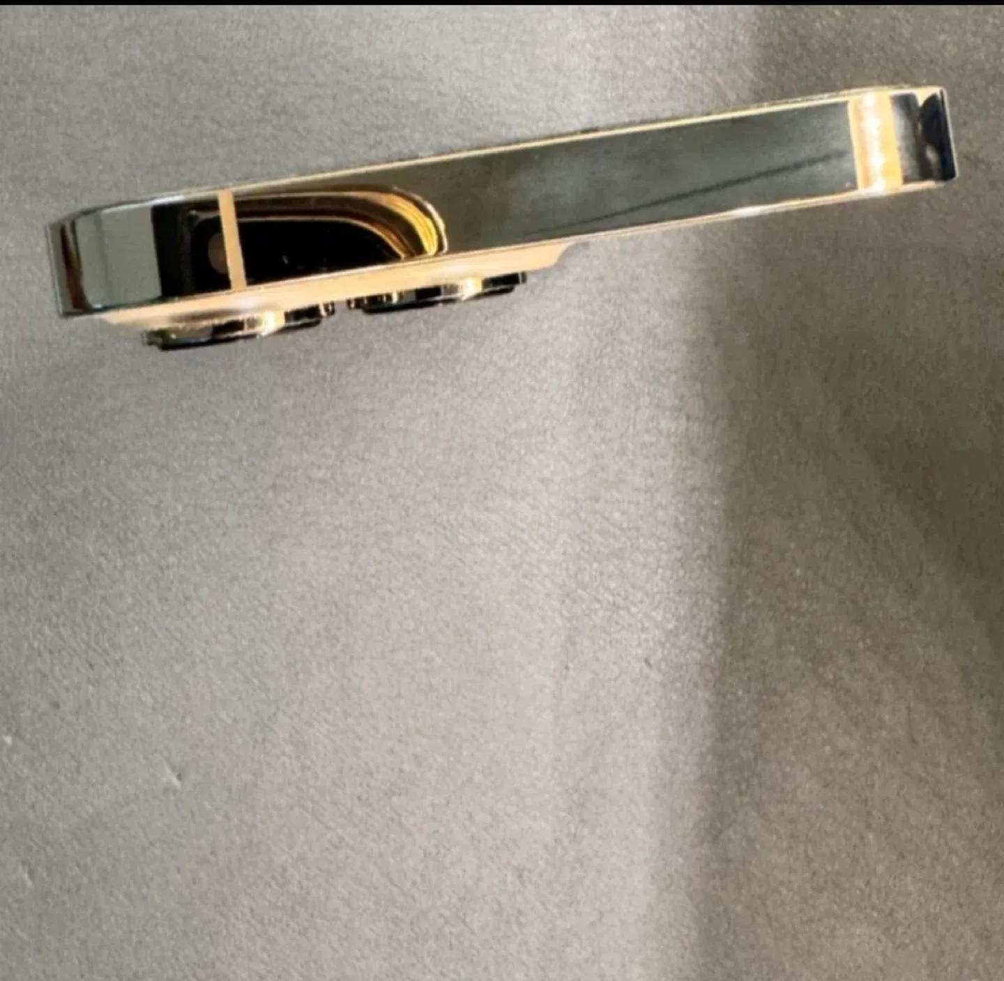 iPhone 14 Pro - Gold image indicator(2)