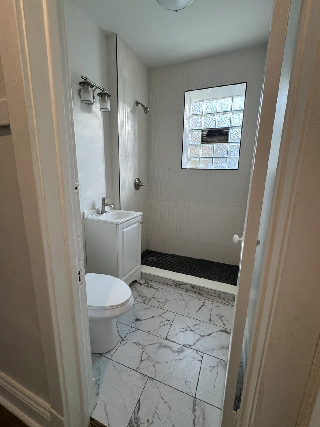 3 Bedroom Apartment - photo 5