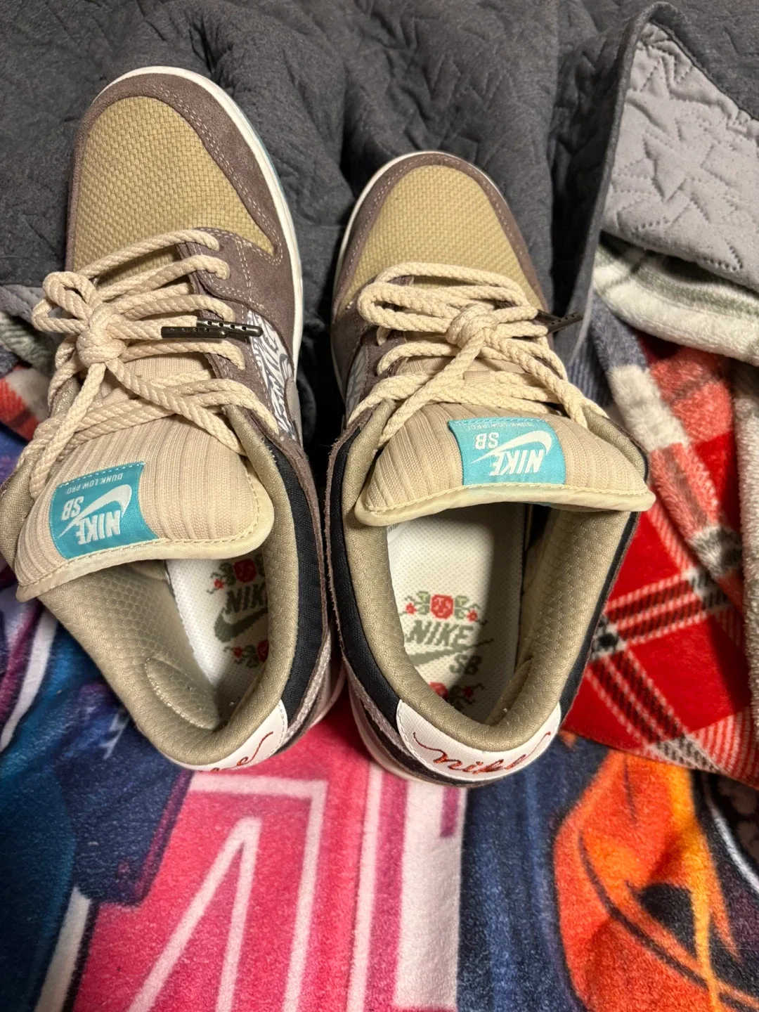 Nike SB Dunk Low Shoes image indicator(2)