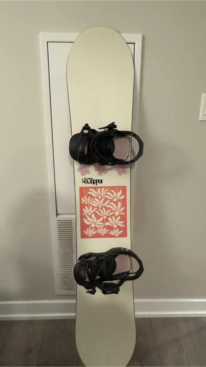 Nitro Snowboard + Bataleon Bindings