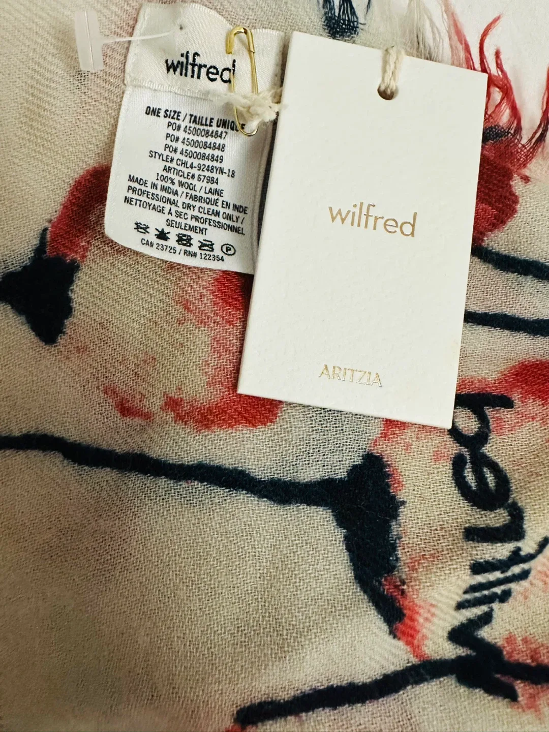 #Cleanout - Wilfred Aritzia - Blanket/ scarf $50 image indicator(2)
