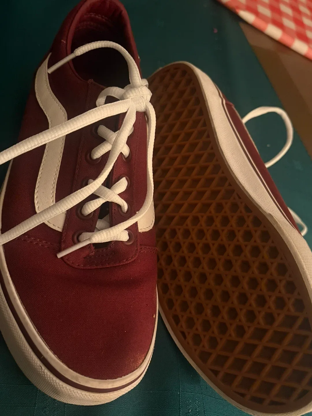 Vans Ward Low-Top Sneakers - Size 9