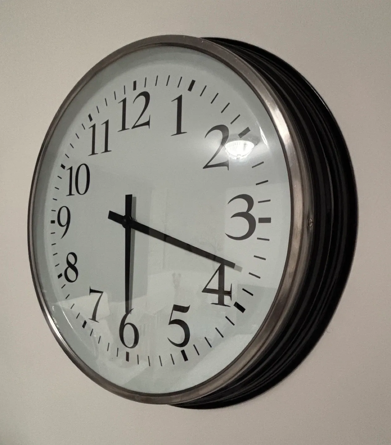 IKEA Large Round Wall Clock image indicator(3)