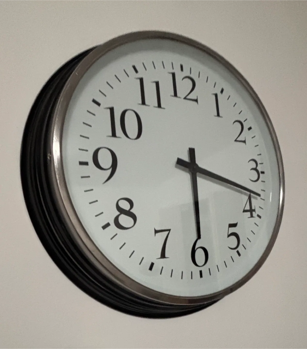 IKEA Large Round Wall Clock image indicator(4)