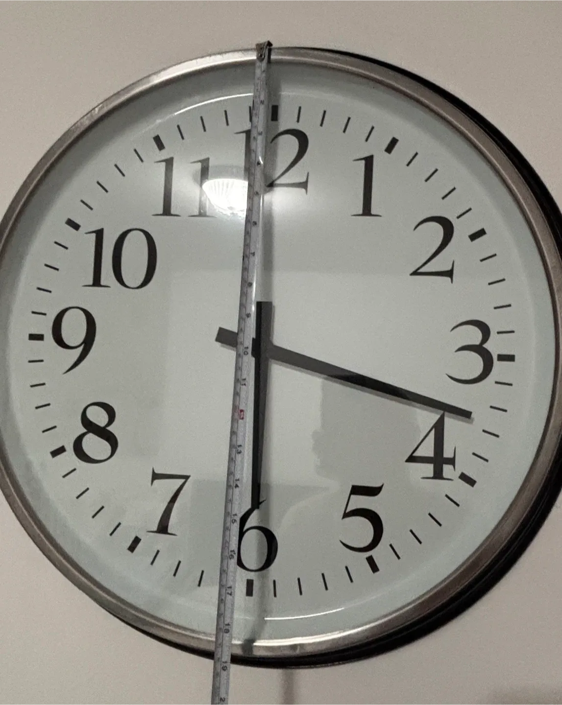 IKEA Large Round Wall Clock image indicator(2)