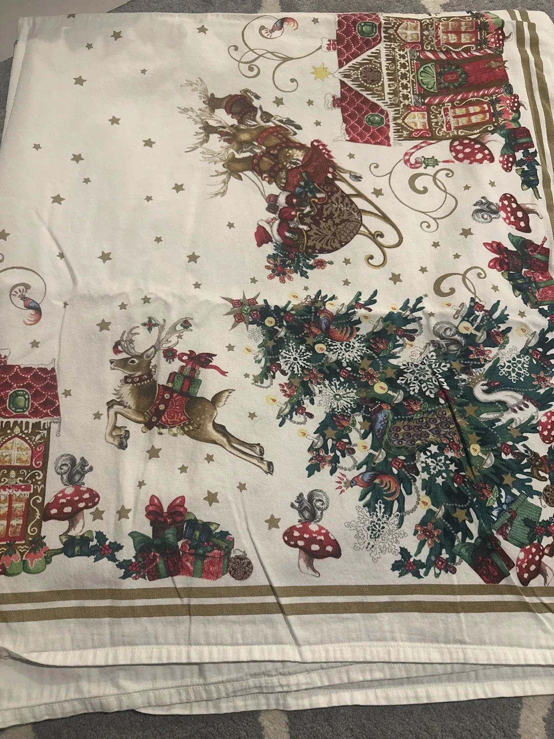 Williams Sonoma Christmas Tablecloth