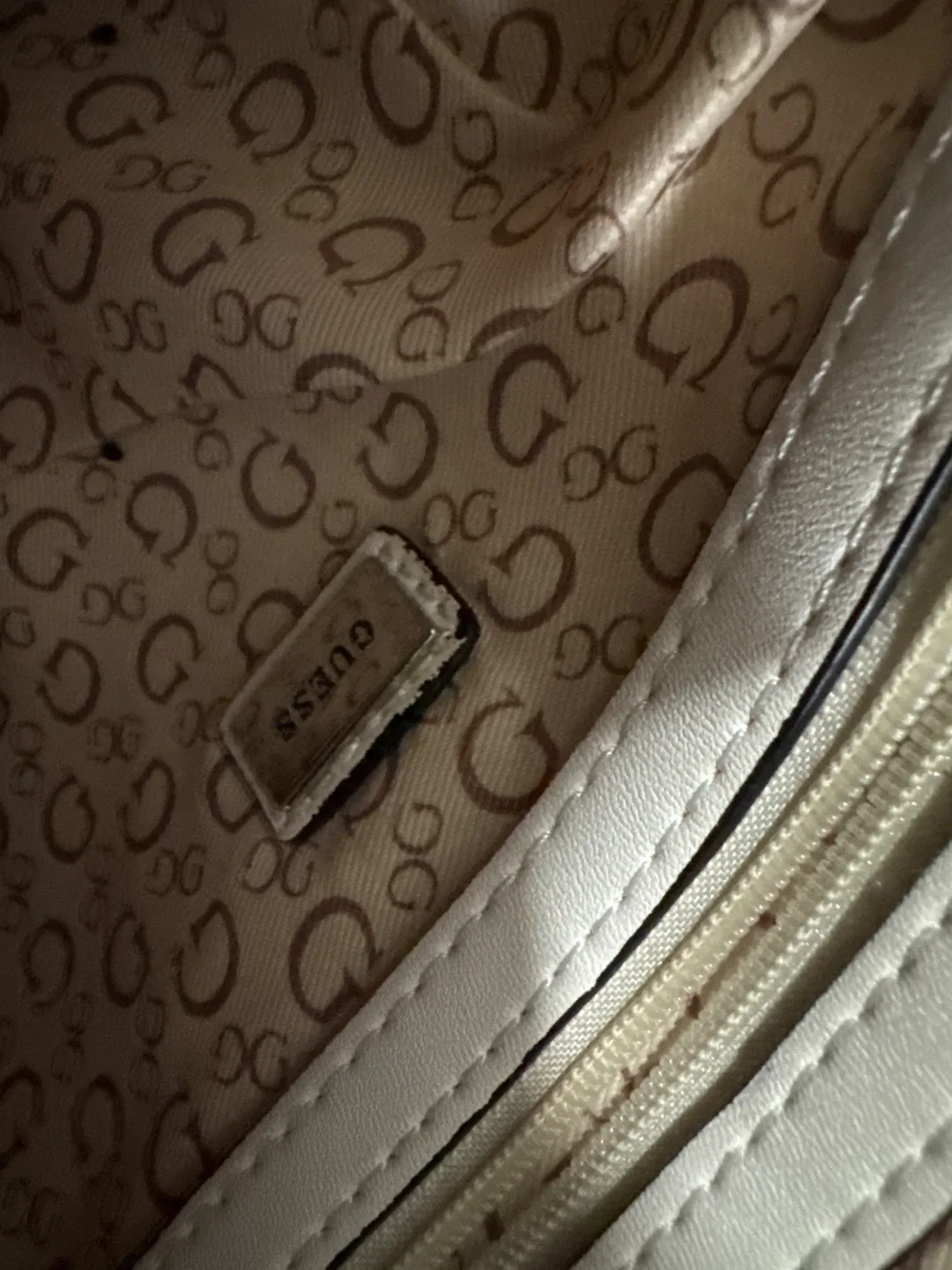 Guess Beige/White Handbag image indicator(3)
