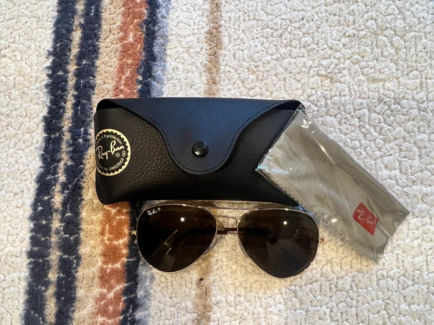 Ray-Ban Aviator Sunglasses with Case & Cloth