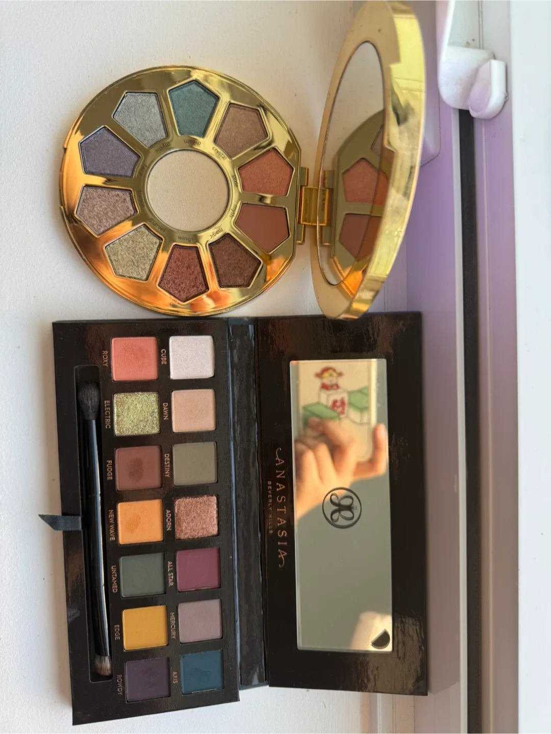 Tarte Eyeshadow Palettes image indicator(2)