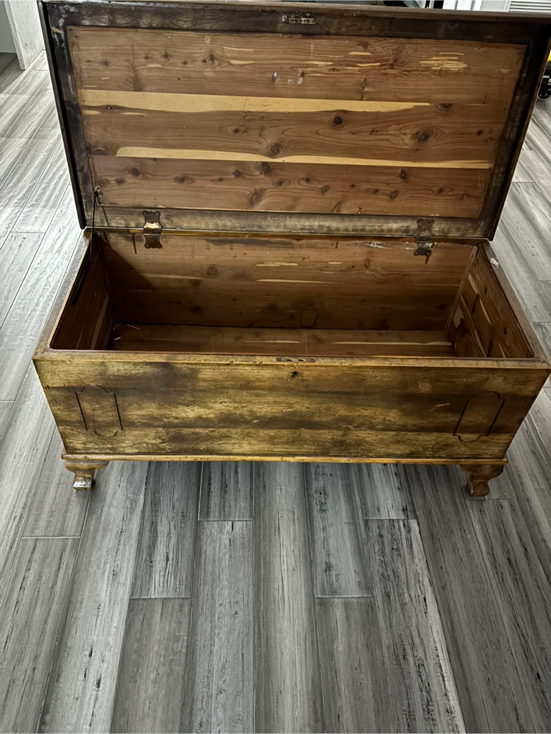 Wooden Cedar Chest - photo 3