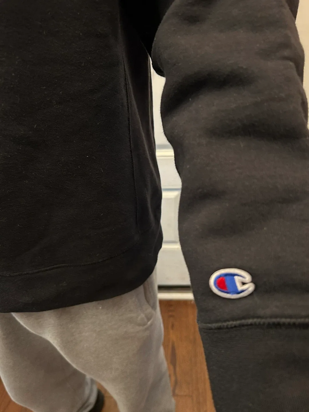 Champion Black Crewneck Sweatshirt - XL image indicator(3)