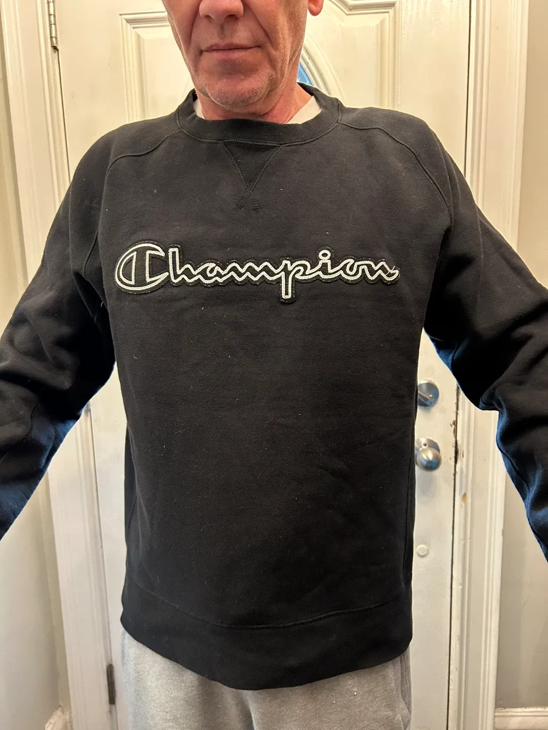 Champion Black Crewneck Sweatshirt - XL image indicator(2)