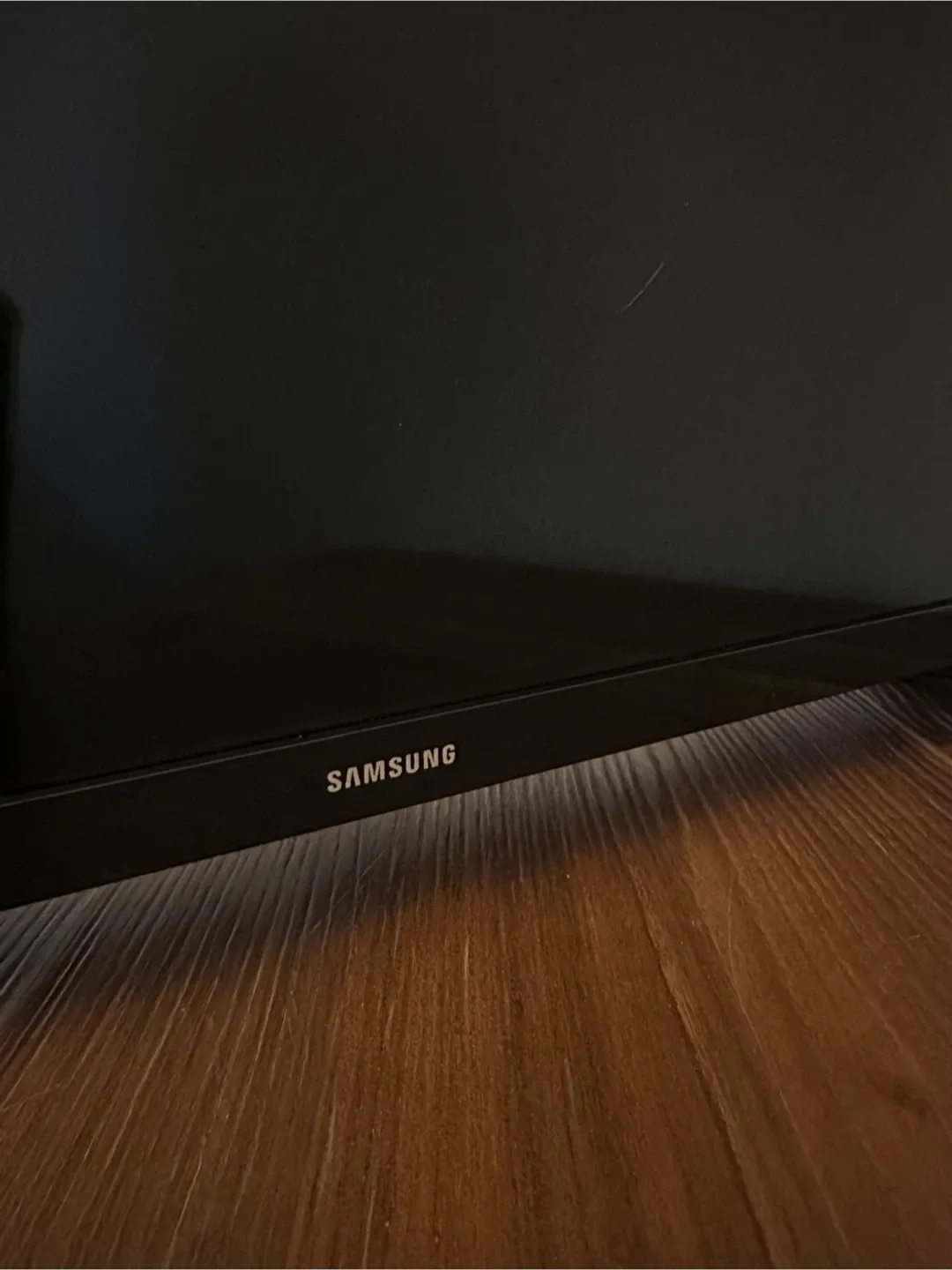Samsung TV with Remote image indicator(3)