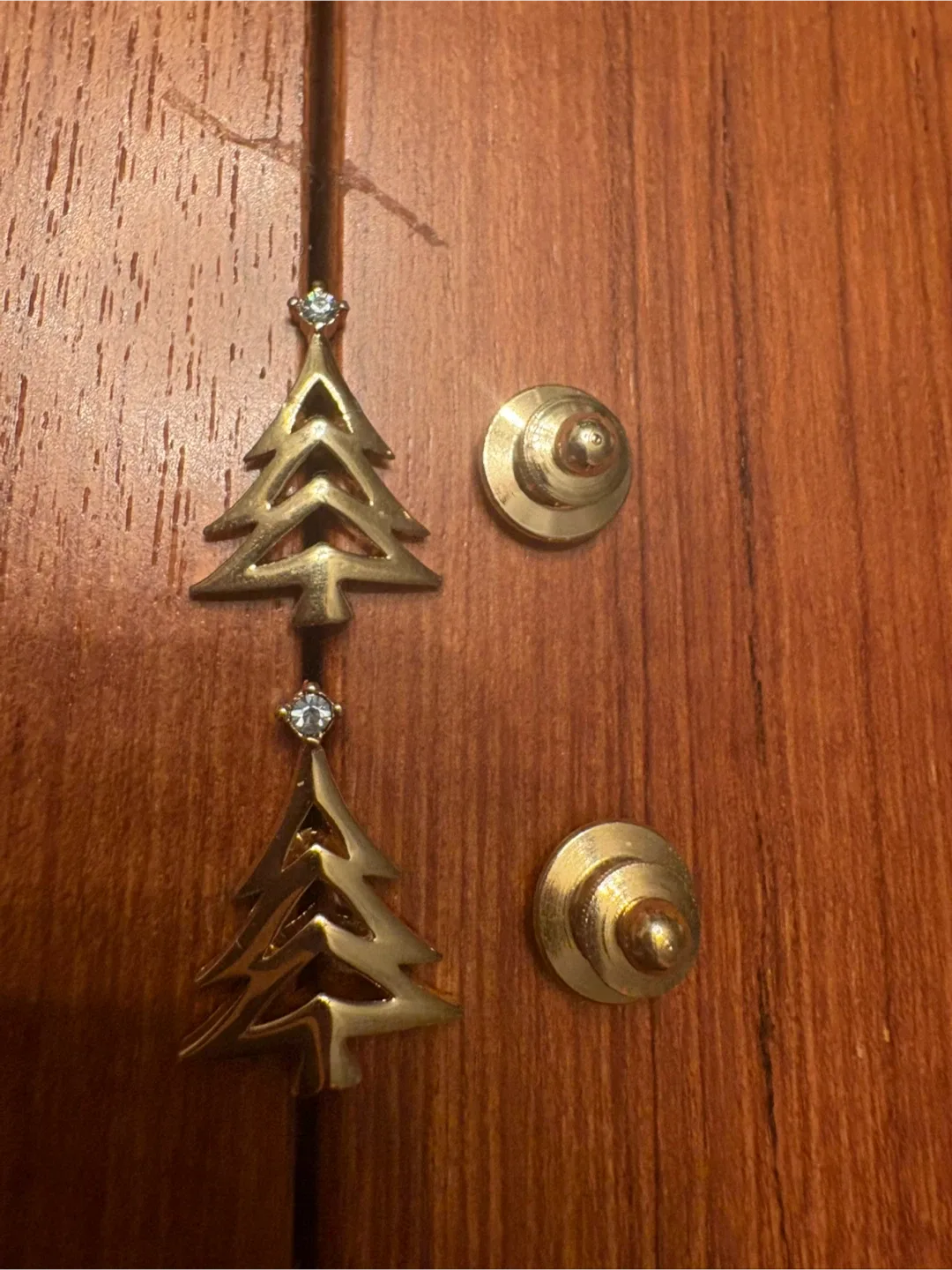 Avon Christmas Tree Pin Set - Gold Tone
