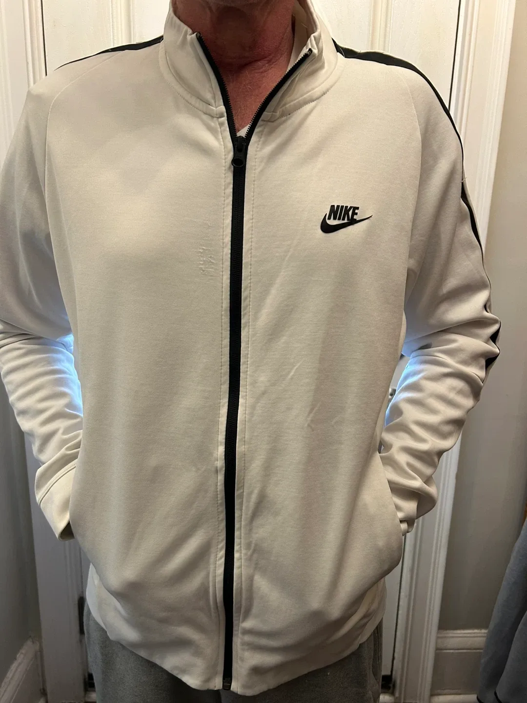 White Nike Tech Fleece image indicator(3)