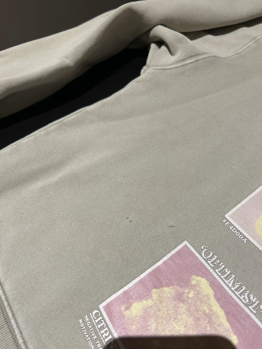 Tna Healing Crystals Sweatshirt - Size 3 image indicator(3)