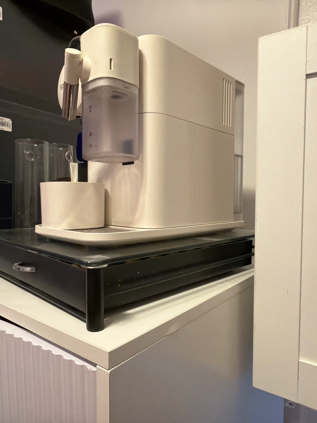 Nespresso Lattissima One Coffee Machine - photo 3
