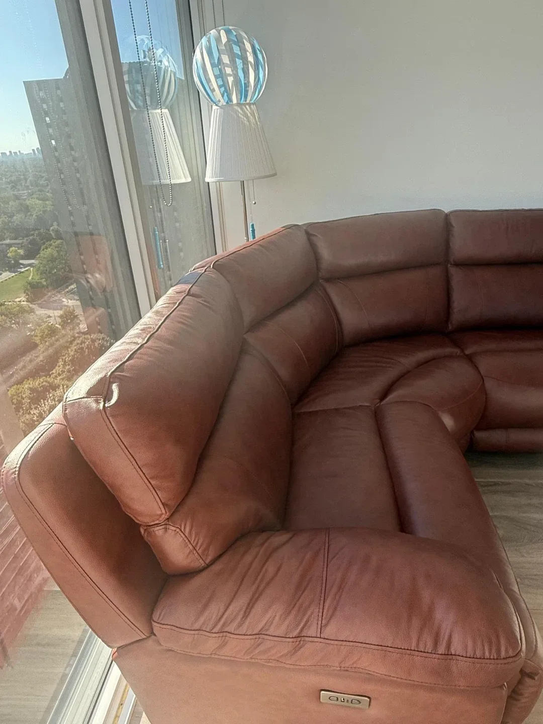 Brown Leather Sectional Sofa image indicator(3)