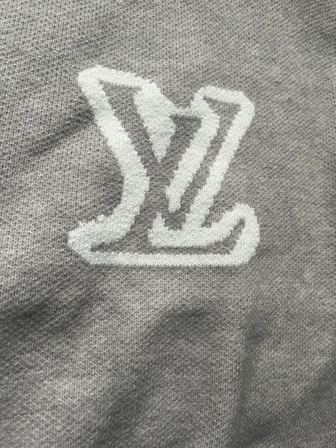 Louis Vuitton Grey Wool Sweater image indicator(3)