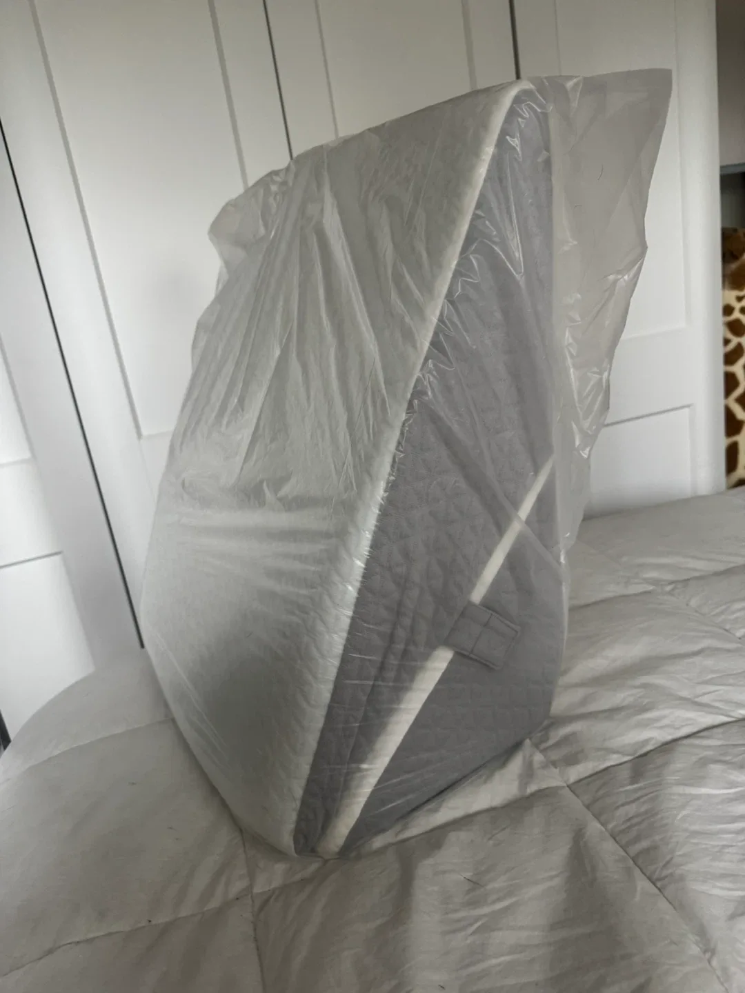 Bed Wedge Pillow multifunctional, multi use image indicator(7)