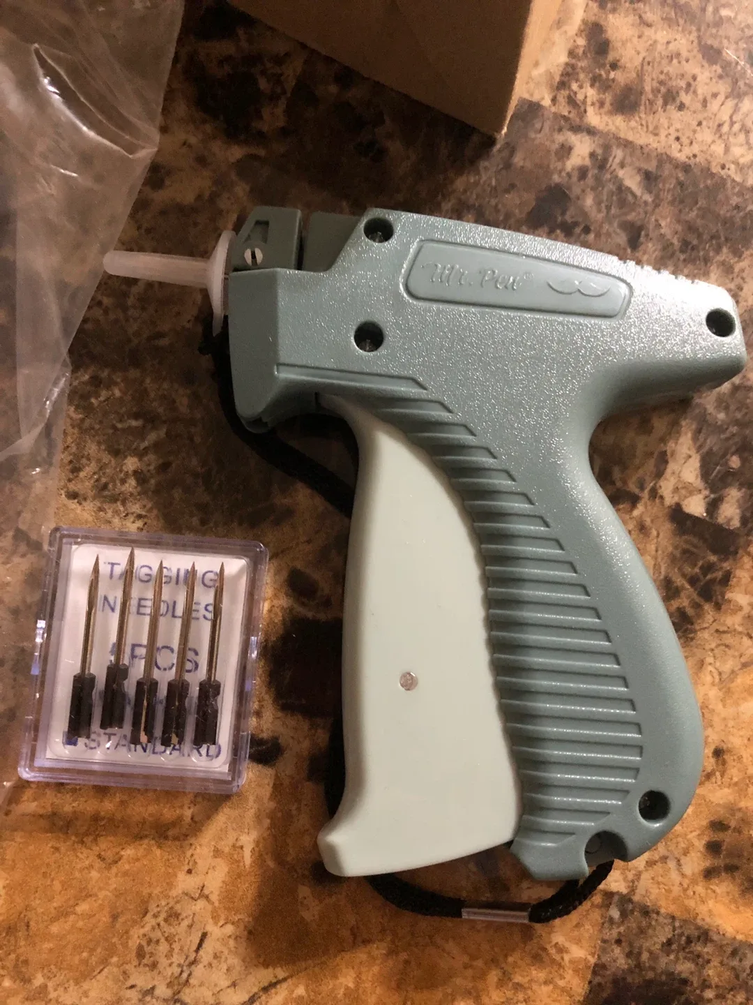 Mr. Pen Tagging Gun with Needles - New in Box! image indicator(3)