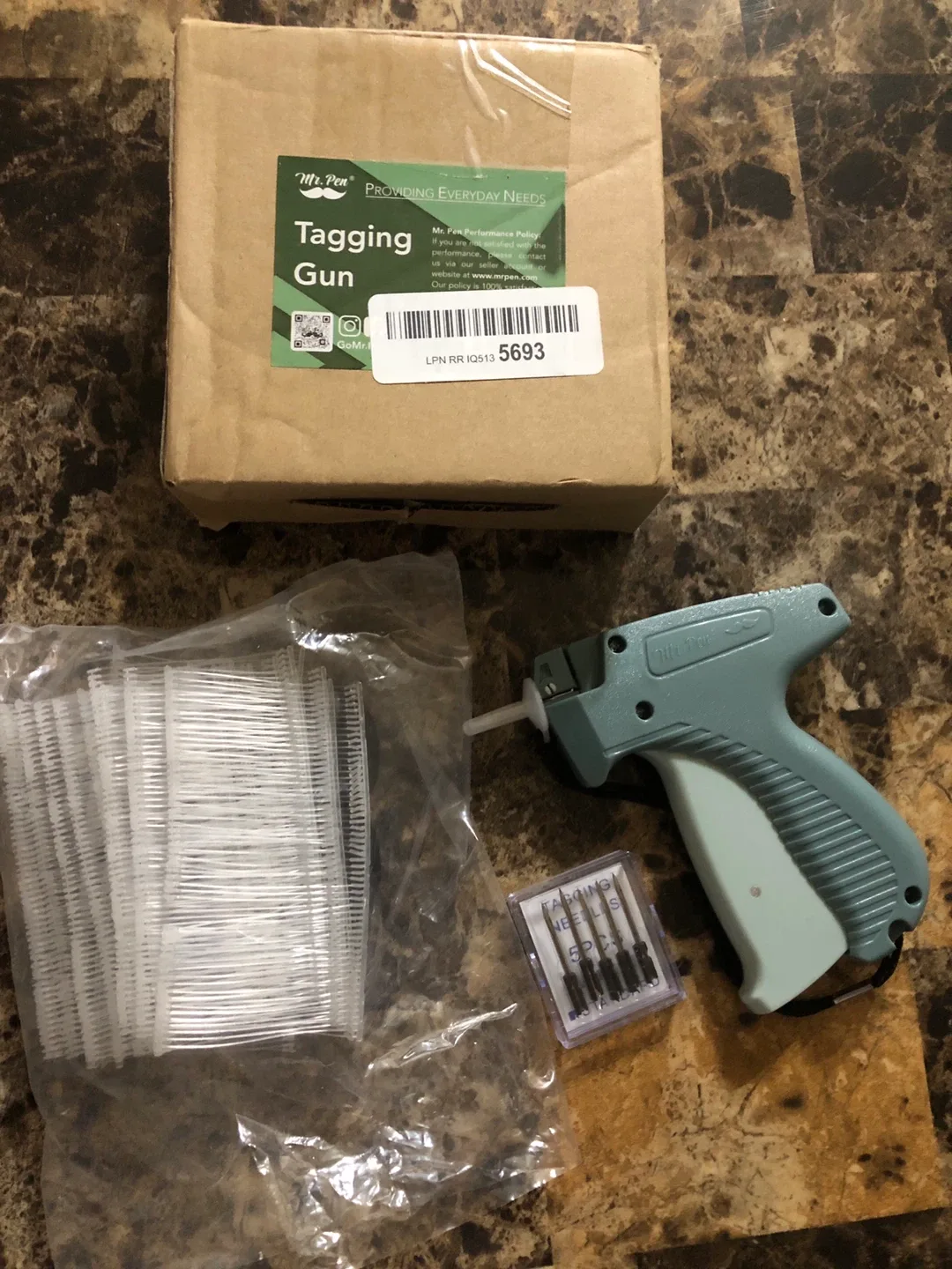 Mr. Pen Tagging Gun with Needles - New in Box!