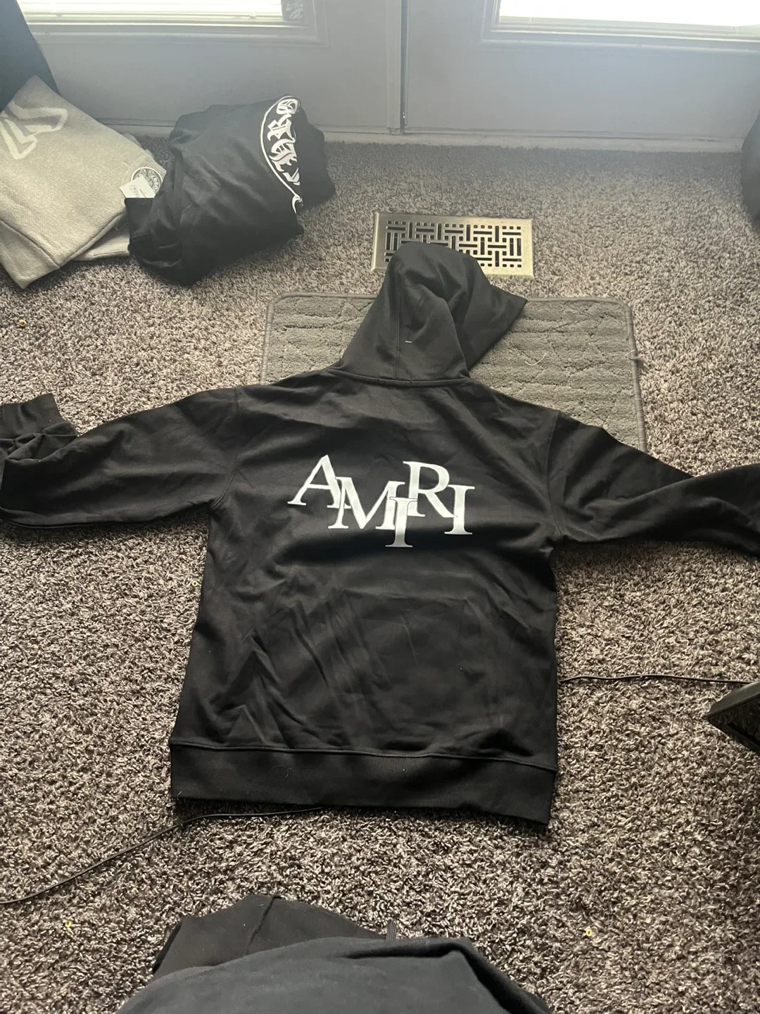 AMIRI Black Hoodie Size M image indicator(4)