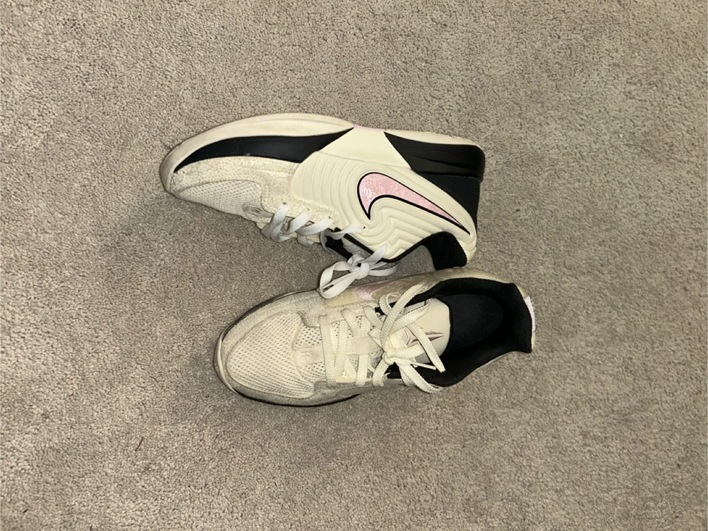 Men Nike Ja 2’s Size 7 Basketball Shoes