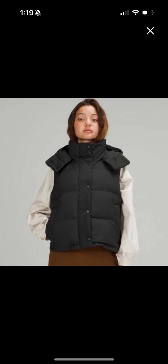 New Lululemon Wunder Puff Cropped Vest - Size 14 image indicator(2)