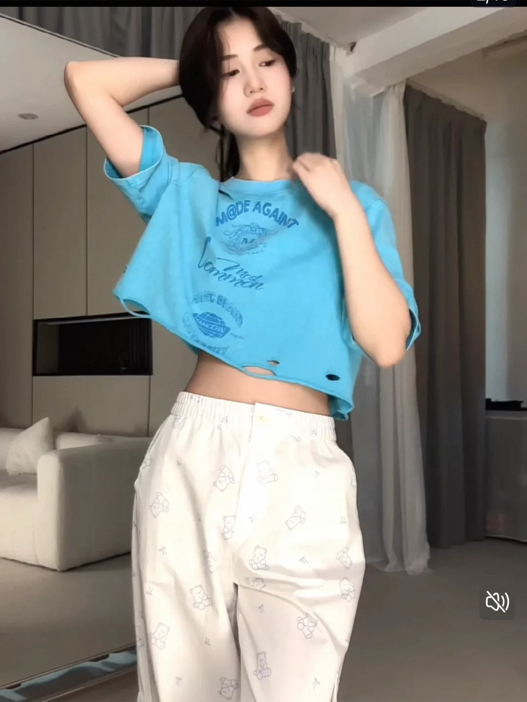 Women’s Blue Crop Top image indicator(2)