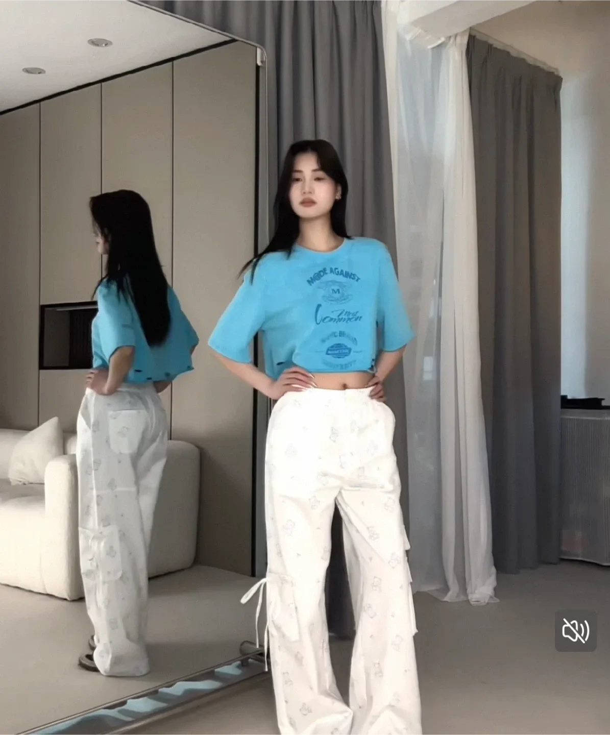 Women’s Blue Crop Top image indicator(3)