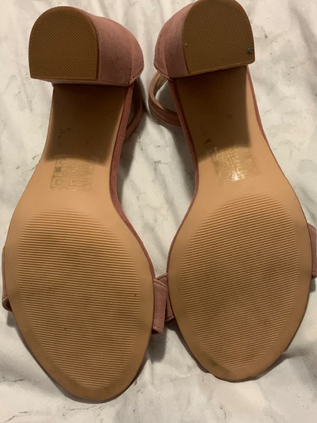 Pink Ankle strap sandals image indicator(3)