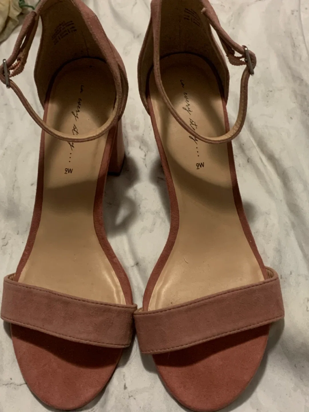 Pink Ankle strap sandals image indicator(2)