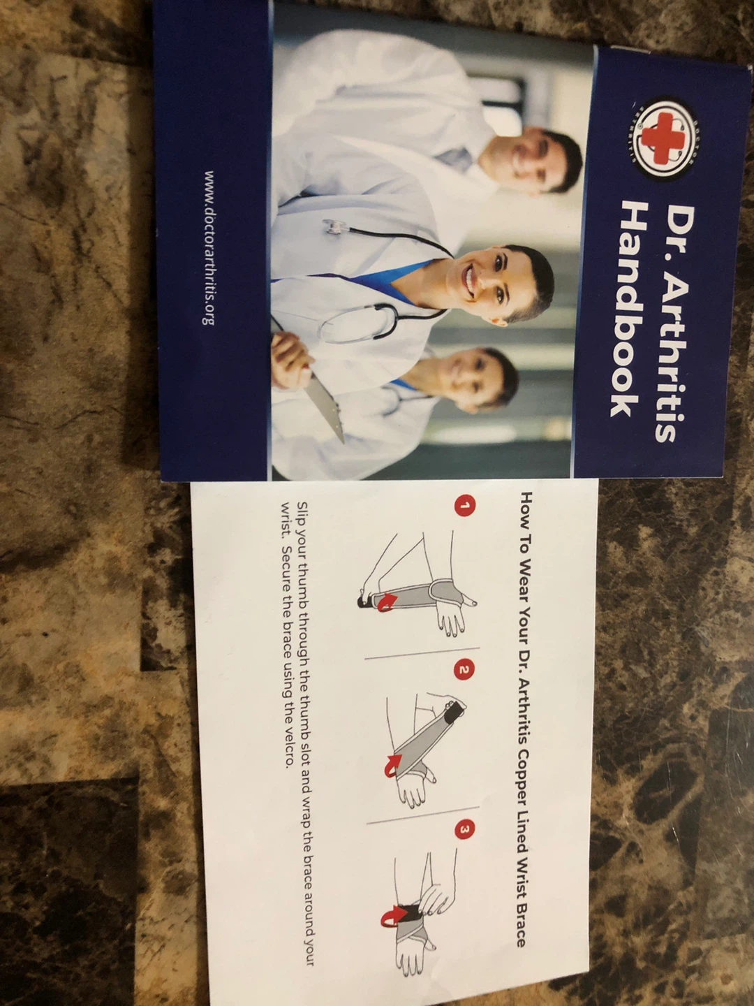 Dr. Arthritis Copper Lined Wrist Brace & Handbook - photo 3