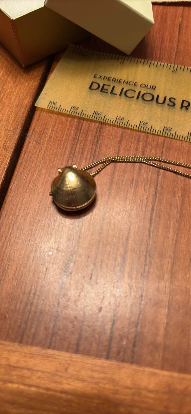 Retro Avon Golden Shell Convertible Necklace image indicator(2)